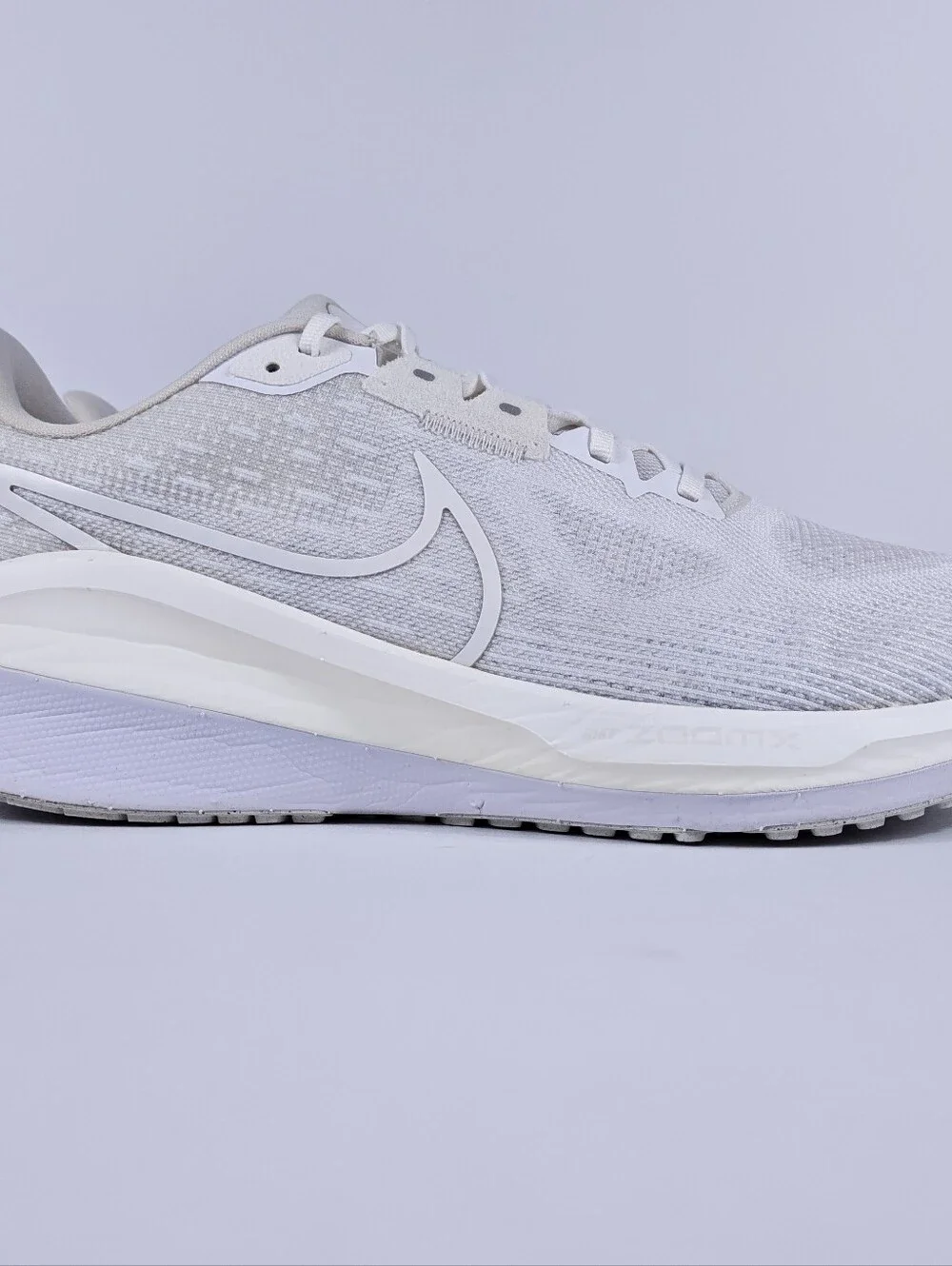 Nike Vomero 17 Mens 11.5 Max Cushion Neutral Road Running Shoes White ZoomX